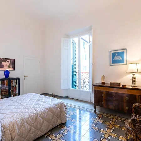 Guelfa Classic And Elegant Apartment *